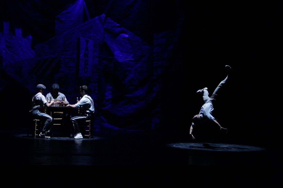 La compañía Sabor de Tango presentó ayer en el teatro Isabel la Católica, en el marco del 31 Festival Internacional de Tango, el montaje 'Tango break fusión' y 'El espectáculo'. También actuaron el cuarteto Proyecto Tamgú con 'Tango al sur' y el pianista Mariano Siccardi. El programa del Festival continuará hoy, a las 21.00 horas en el teatro Isabel la Católica, con Ecos de la XI Cumbre Mundial del Tango de Melilla con Eve Acosta (voz) y Pablo Giménez (guitarra)