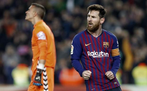 Leo Messi celebra un gol con el Barcelona. 