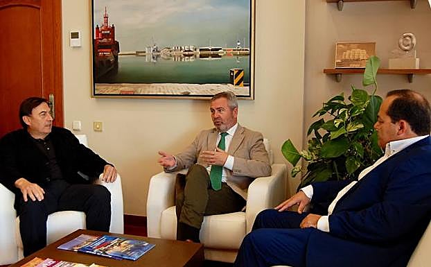 El presidente del Puerto y los responsables de la Cámara de Comercio de Motril y Aecost