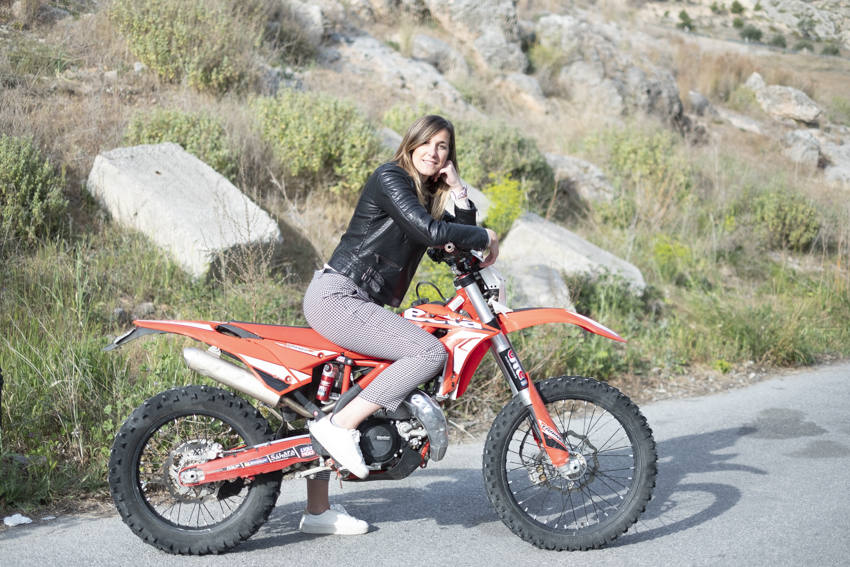 La paduleña es la única corredora granadina de moto de enduro que ha competido en campeonatos oficiales hasta el momento