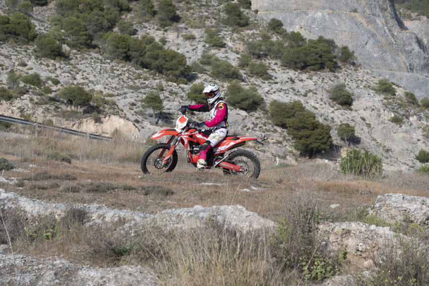 La paduleña es la única corredora granadina de moto de enduro que ha competido en campeonatos oficiales hasta el momento