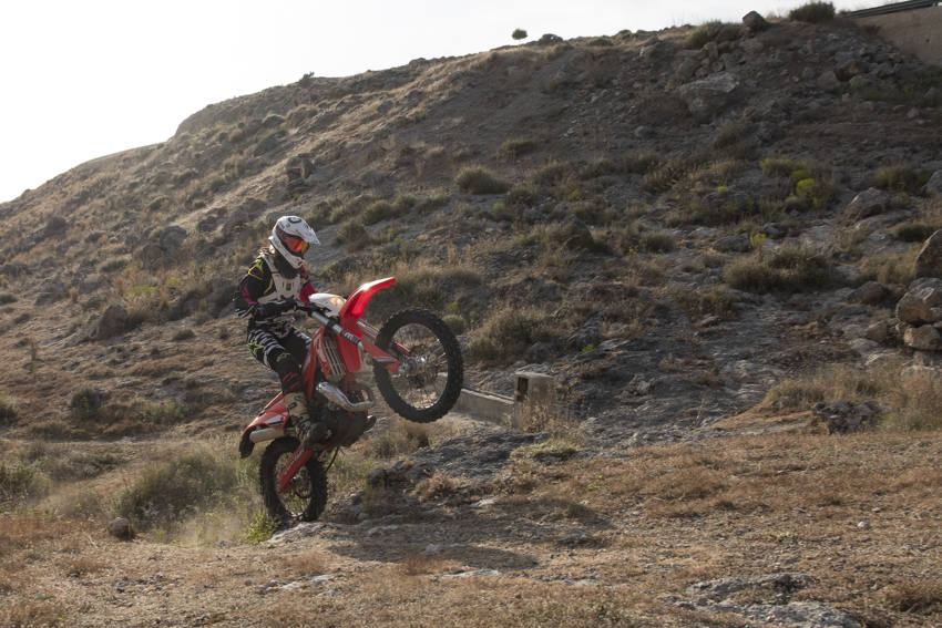 La paduleña es la única corredora granadina de moto de enduro que ha competido en campeonatos oficiales hasta el momento