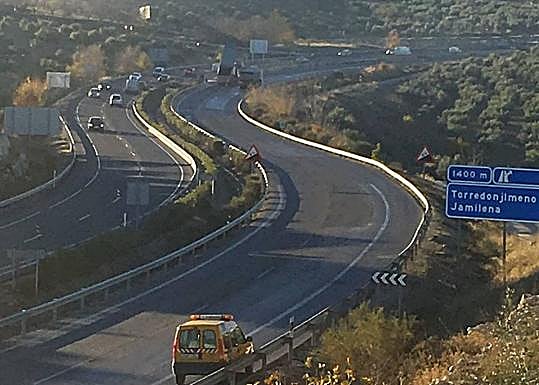 Tramo de la Autovía del Olivar próximo a Torredonjimeno. 