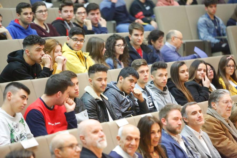 La Universidad granadina oferta más de ochenta grados diferentes (incluidos los dobles títulos)