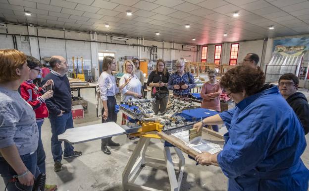 Socios del proyecto europeo visitan las instalaciones de la Asociación Vale. 