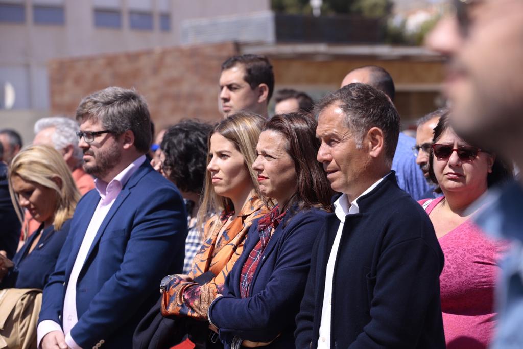 Alrededor de medio millar de personas se han concentrado en Motril para pedir que se hagan ya la canalizaciones de la presa