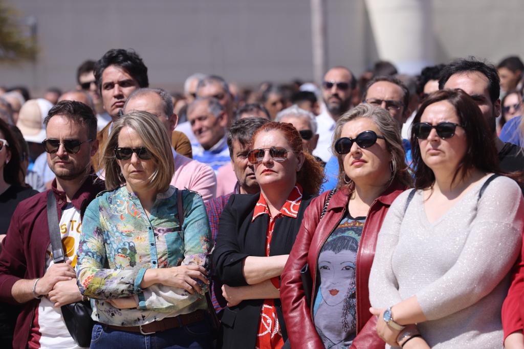 Alrededor de medio millar de personas se han concentrado en Motril para pedir que se hagan ya la canalizaciones de la presa