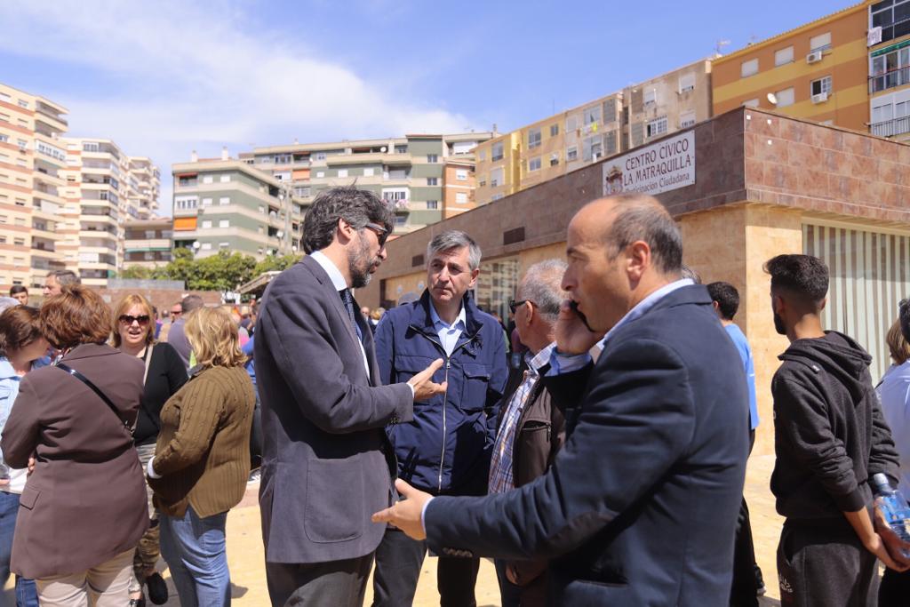 Alrededor de medio millar de personas se han concentrado en Motril para pedir que se hagan ya la canalizaciones de la presa