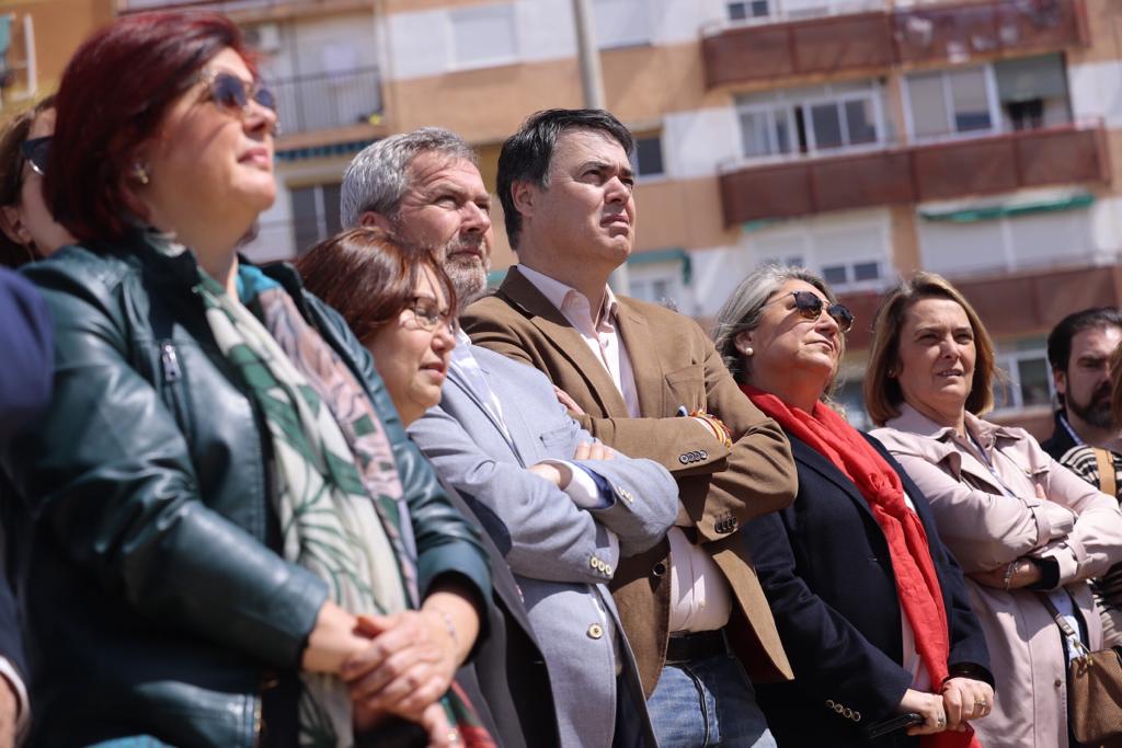 Alrededor de medio millar de personas se han concentrado en Motril para pedir que se hagan ya la canalizaciones de la presa