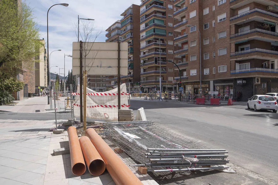 Los operarios probarán esta noche el nuevo alumbrado y asfaltarán la calzada de cara al estreno de la avenida que será el 5 de abril