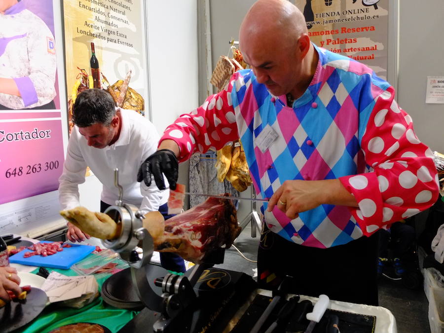 Gran ambiente en el I Salón de Gastronomía Degusta Jaén, con lleno en el pabellón del Ifeja