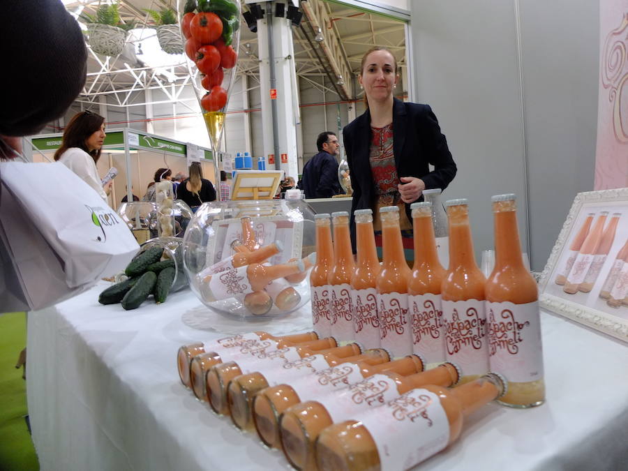 Gran ambiente en el I Salón de Gastronomía Degusta Jaén, con lleno en el pabellón del Ifeja