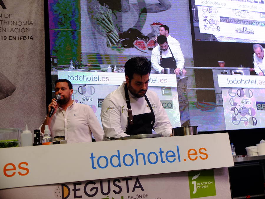 Gran ambiente en el I Salón de Gastronomía Degusta Jaén, con lleno en el pabellón del Ifeja