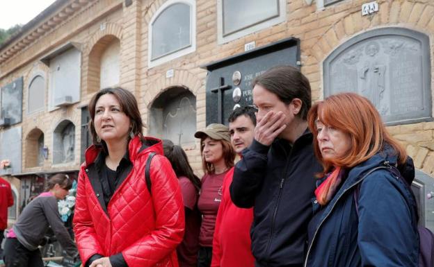 Pablo Iglesias, este lunes en el cementerio de Paterna.