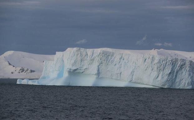 Obtienen nuevos datos sobre la sismología de los volcanes submarinos del Estrecho de Bransfield, en la Antártida