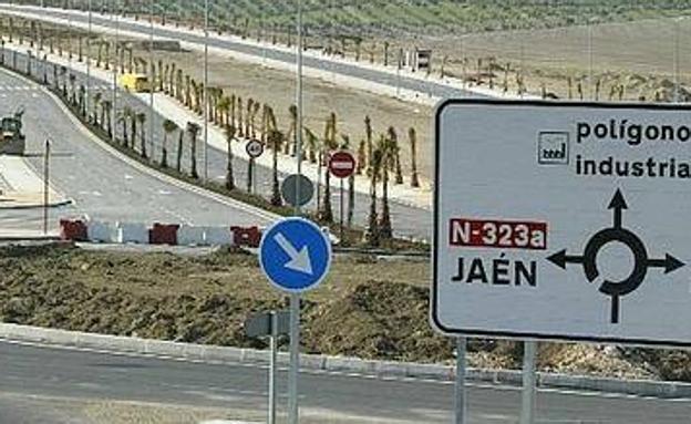 Uno de los accesos al parque empresarial Nuevo Jaén. 