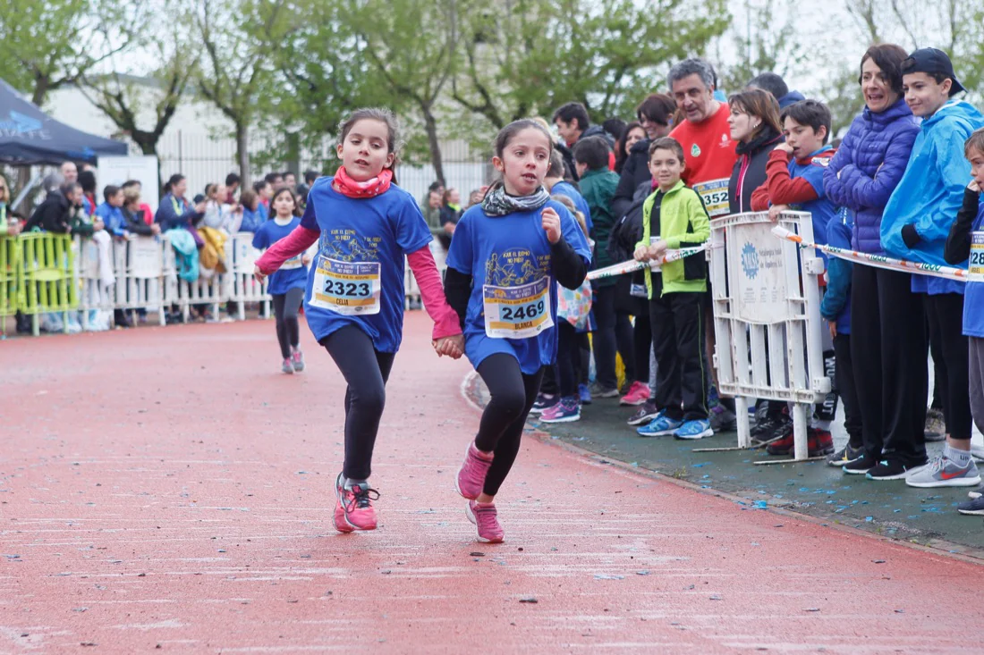 Más de dos mil setecientos participantes desafían al cielo en la cuarta edición de la Carrera Azul