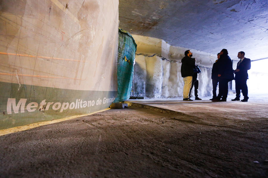 En esta galería de imágenes puedes descubrir cómo es el túnel del metro que hay en Camino de Ronda y que pocos conocen