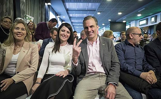 Macarena Olona junto a Ortega Smith