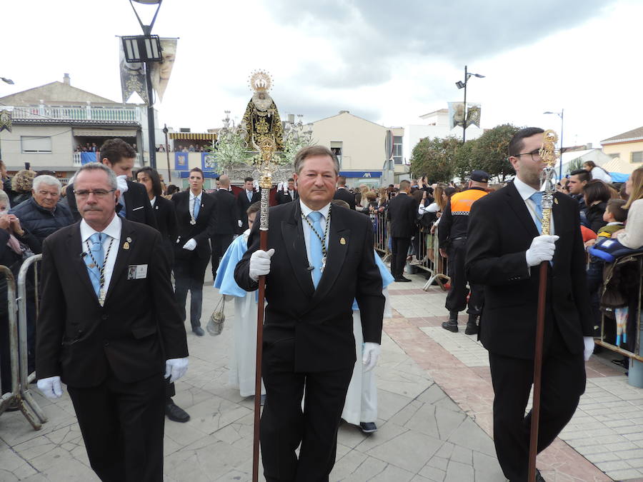 En la procesión figuraban representaciones de más de una decena de hermandades de la provincia y, durante todo el recorrido no dejaron de producirse momentos de emoción entre los devotos