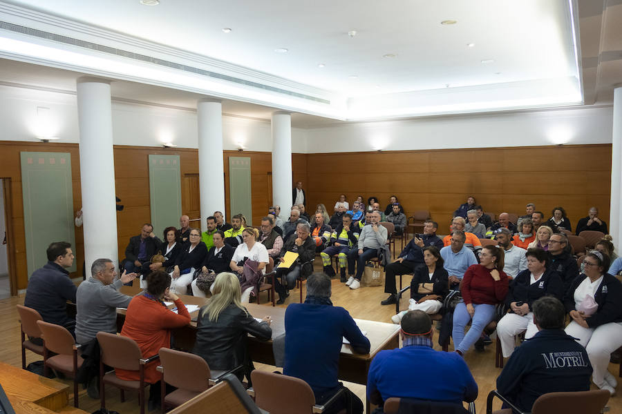 Los trabajadores celebraron una Asamblea en la que decidieron que se suman al paro, al menos el día 16, a la espera de ver la reacción del Ayuntamiento 