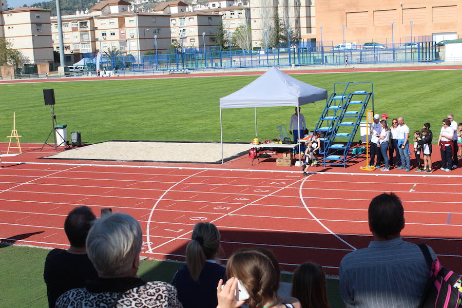 El Núñez Blanca recupera la competición para su renovada pista con la ilusión de los más pequeños y el oficio de sus figuras de élite