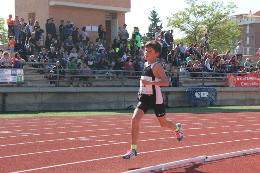 El Núñez Blanca recupera la competición para su renovada pista con la ilusión de los más pequeños y el oficio de sus figuras de élite