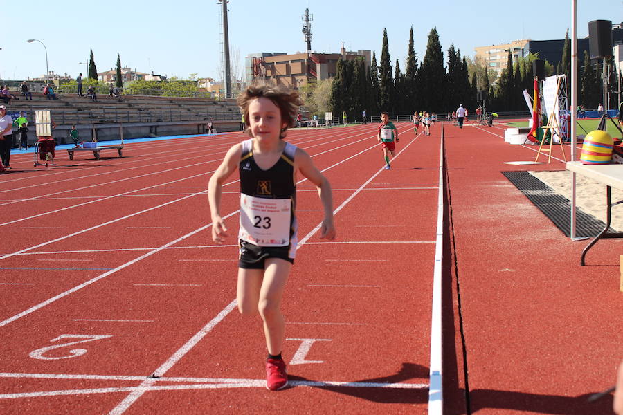 El Núñez Blanca recupera la competición para su renovada pista con la ilusión de los más pequeños y el oficio de sus figuras de élite
