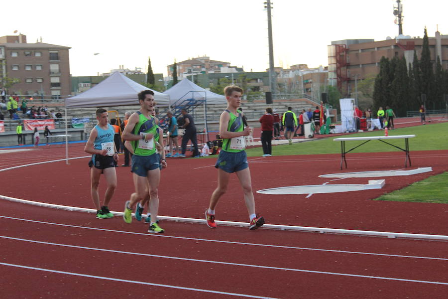 El Núñez Blanca recupera la competición para su renovada pista con la ilusión de los más pequeños y el oficio de sus figuras de élite