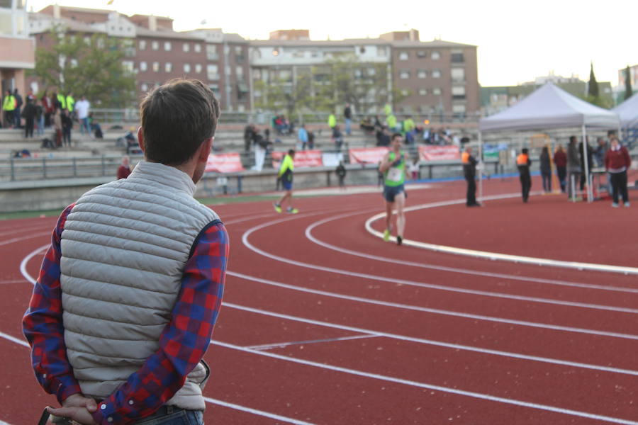 El Núñez Blanca recupera la competición para su renovada pista con la ilusión de los más pequeños y el oficio de sus figuras de élite