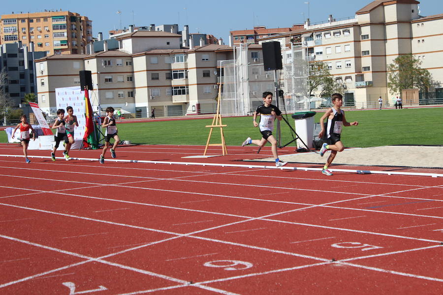 El Núñez Blanca recupera la competición para su renovada pista con la ilusión de los más pequeños y el oficio de sus figuras de élite
