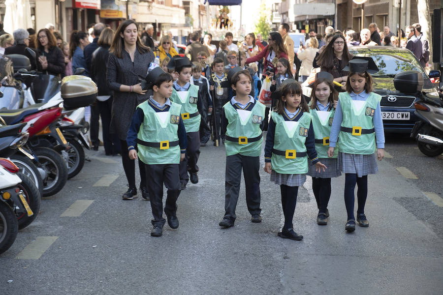 En esta ocasión «hemos estado preparando nosotros todo esto», como decía una chica que iba con su mantilla puesta.