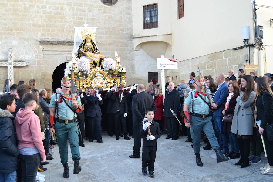 El Viernes de Dolores, la imagen de la Patrona de Alhama realizó su recorrido habitual hasta el Barrio de la Joya acompañada por centenares de alhameños y devotos de esta Virgen procedentes de otros puntos de Granada.