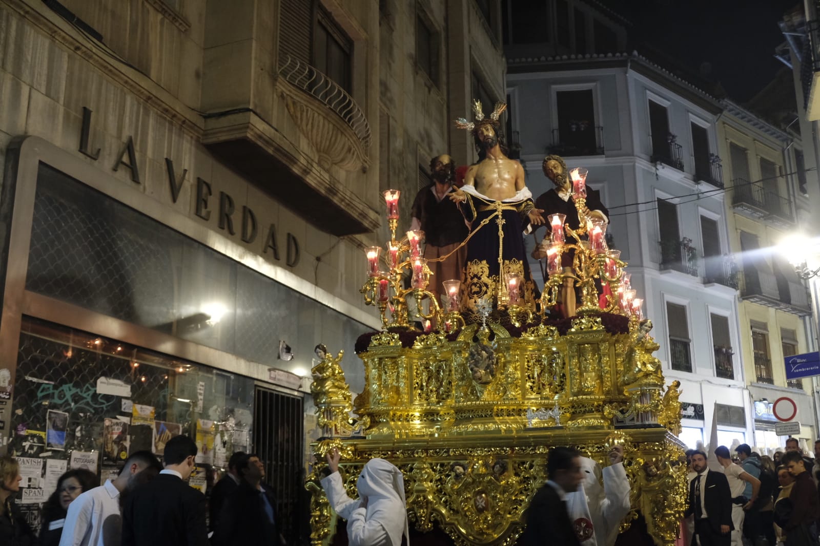 El Despojado, llegando a la plaza de la Trinidad