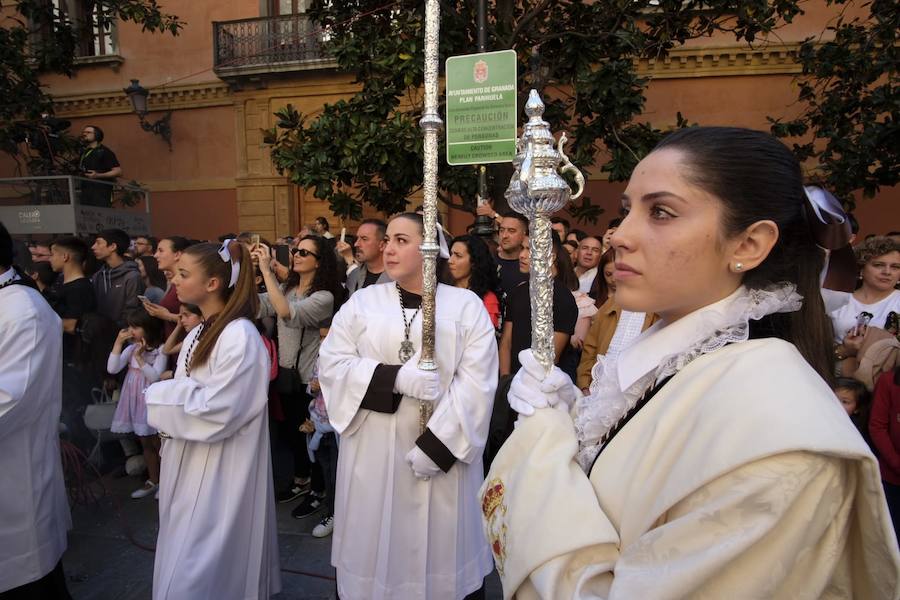 María Santísima de la Encarnación desfila desde el Sagrario