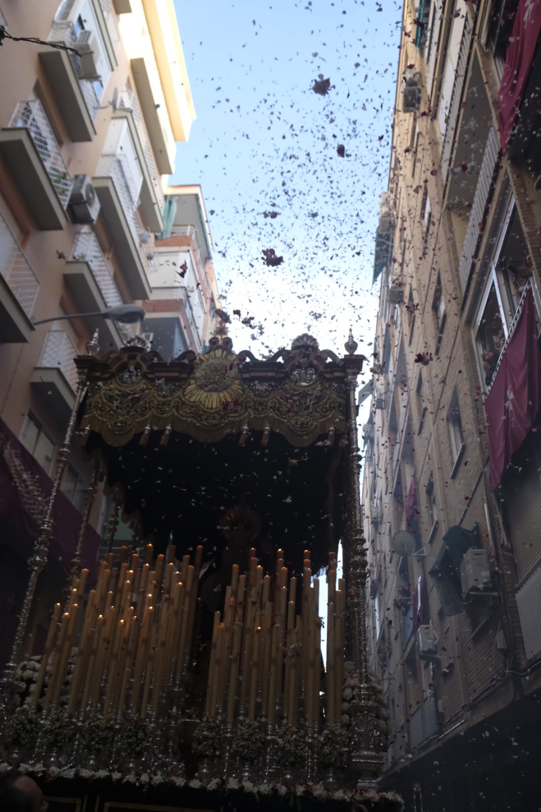 Echamos la vista atrás para recordar el primer día de las estaciones de penitencia en las calles de la capital