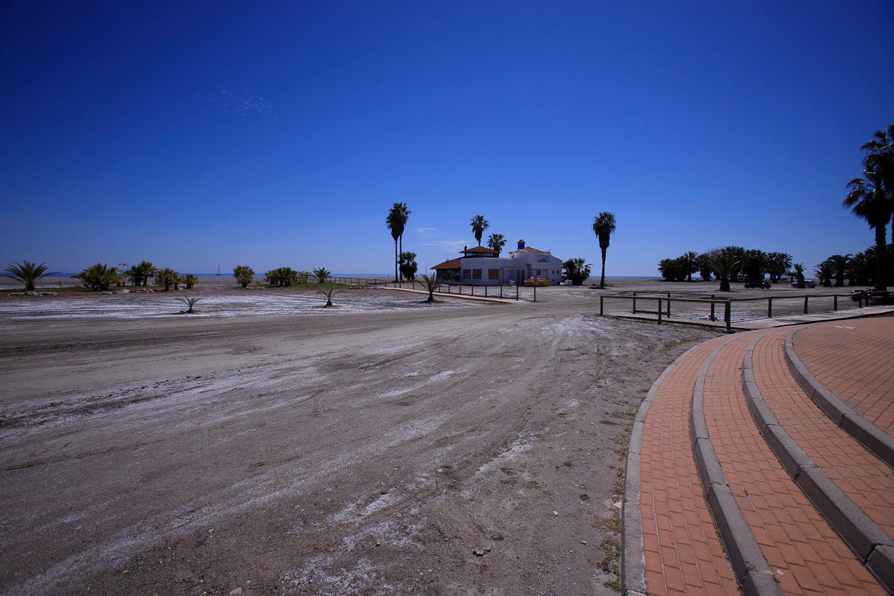 Visitamos Motril, Almuñécar, La Herradura y Castell para ver si nuestras playas están 'a punto' para una oleada de visitas