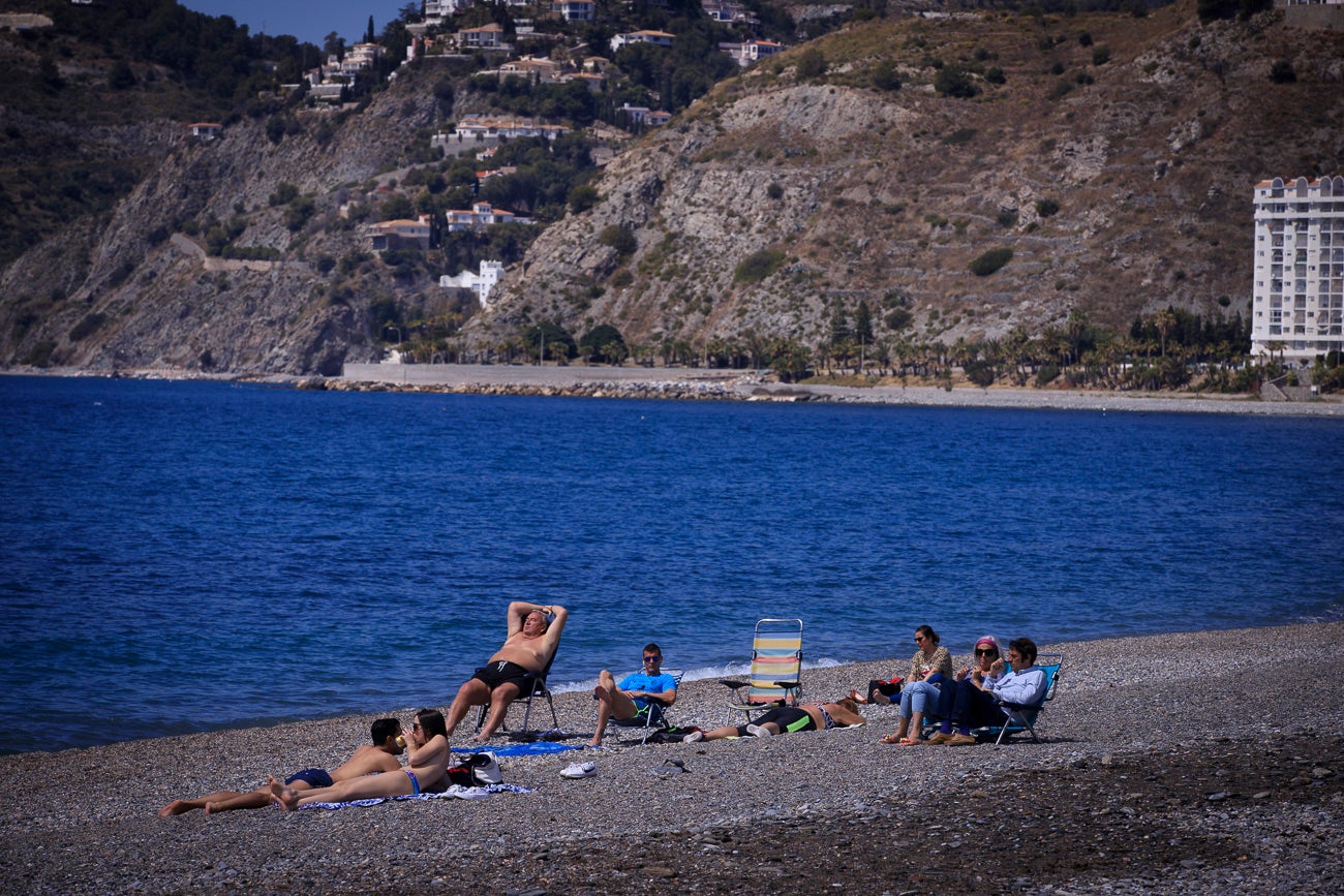 Visitamos Motril, Almuñécar, La Herradura y Castell para ver si nuestras playas están 'a punto' para una oleada de visitas