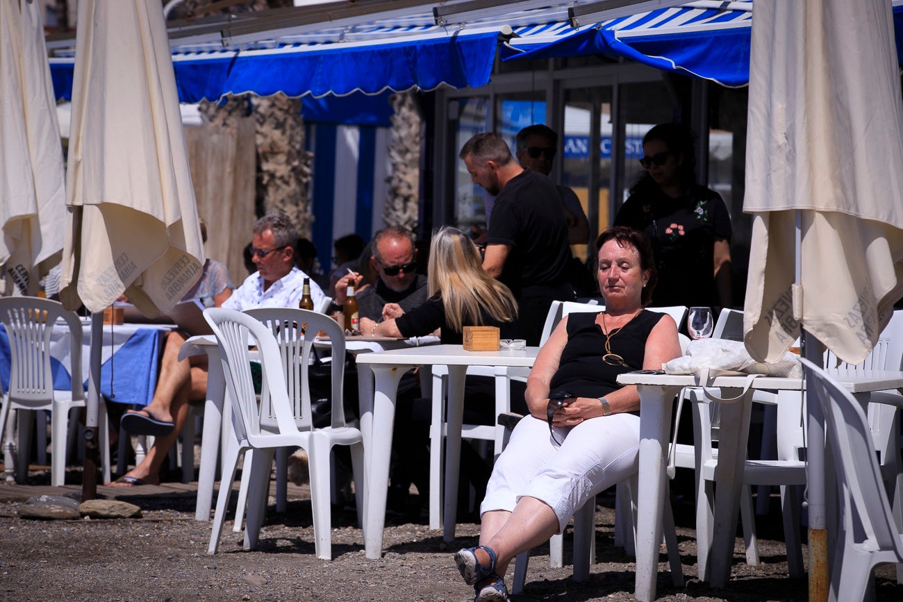 Visitamos Motril, Almuñécar, La Herradura y Castell para ver si nuestras playas están 'a punto' para una oleada de visitas