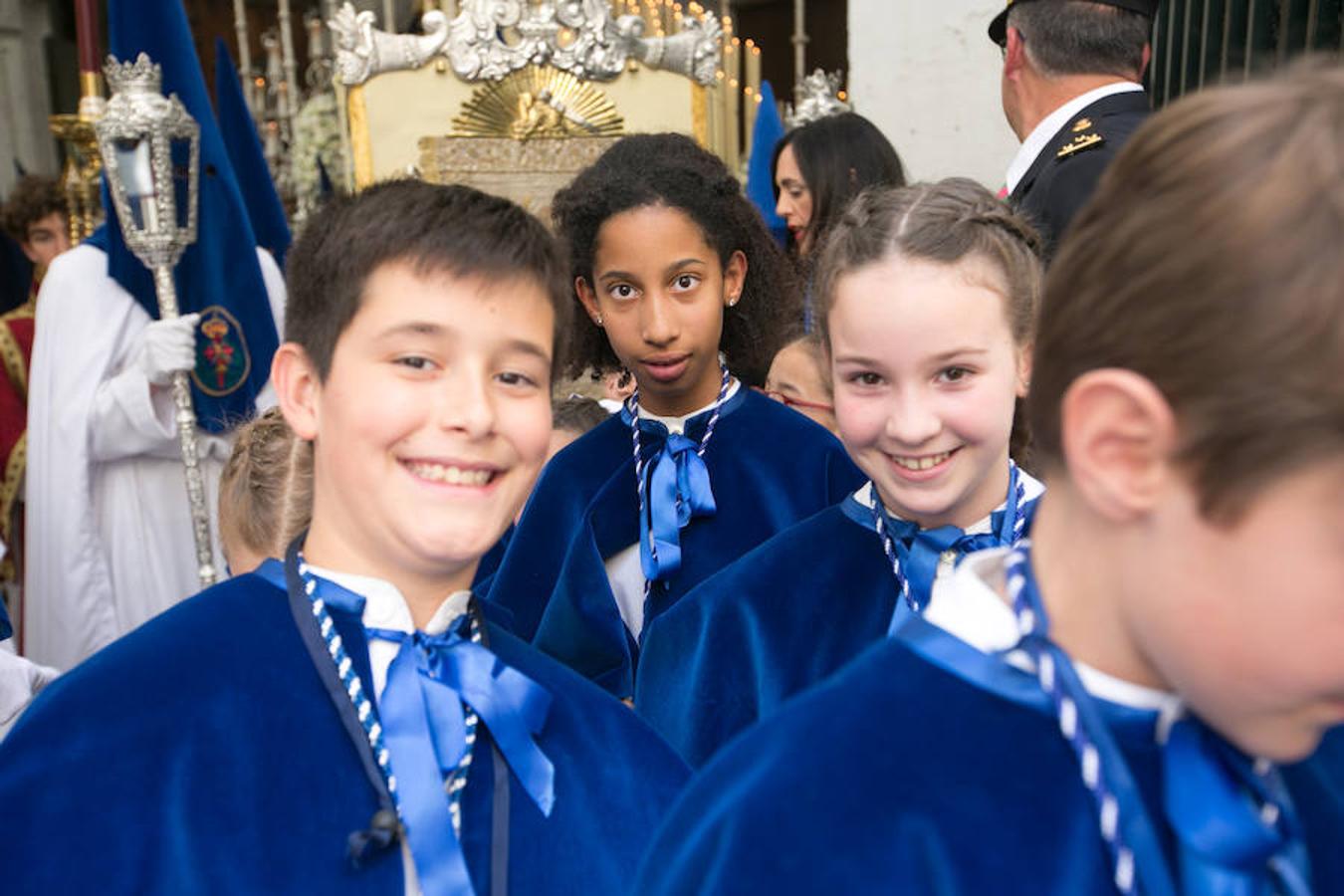 Una de las cofradías más señeras del barrio ha procesionado hoy 