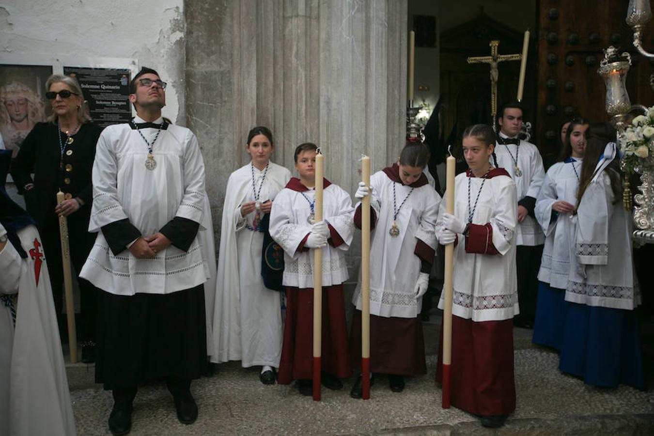 Una de las cofradías más señeras del barrio ha procesionado hoy 