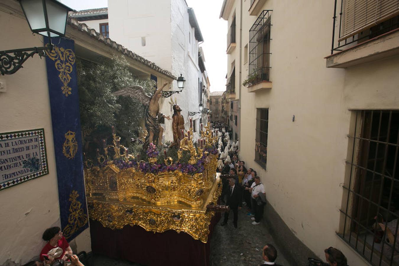 Una de las cofradías más señeras del barrio ha procesionado hoy 