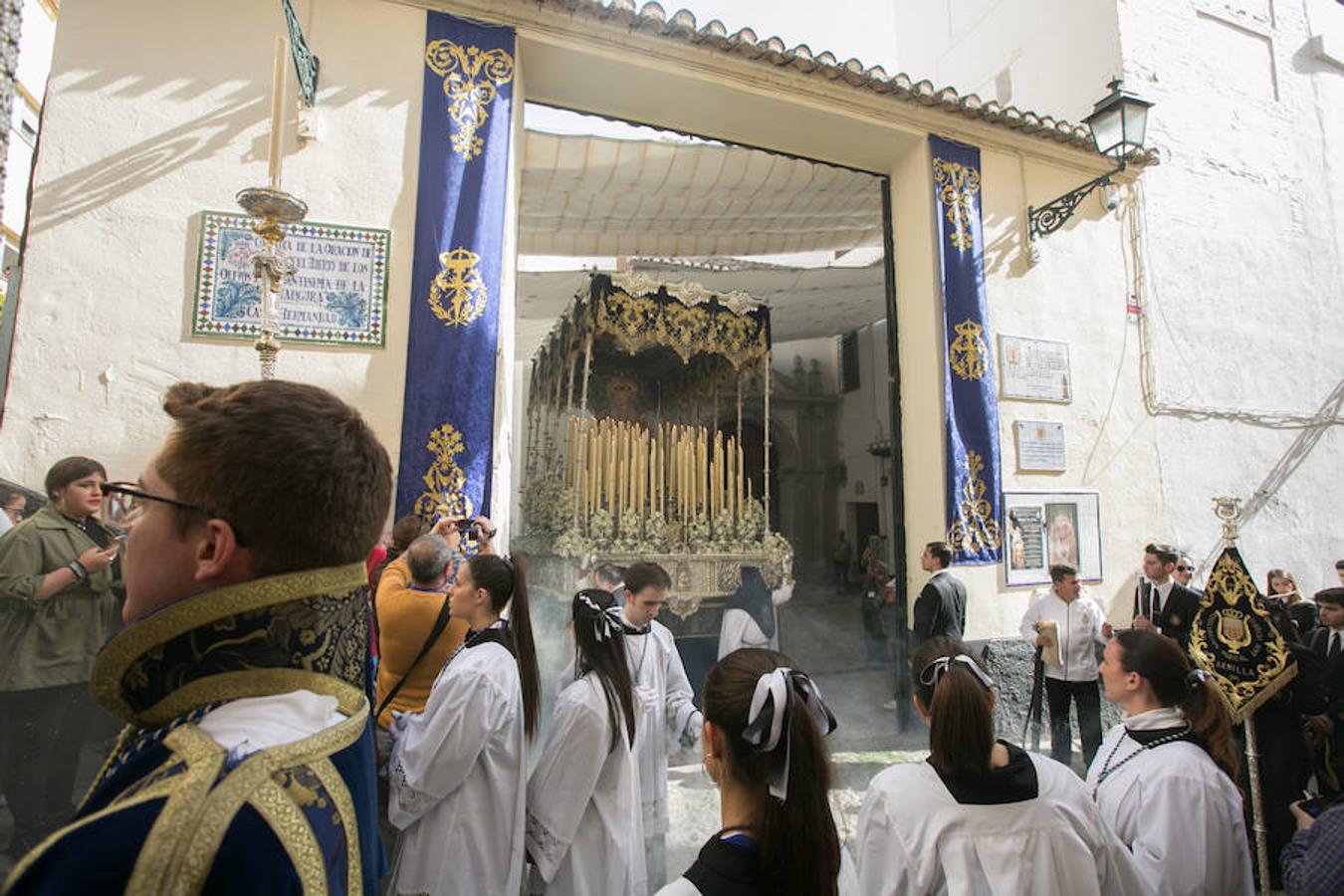 Una de las cofradías más señeras del barrio ha procesionado hoy 