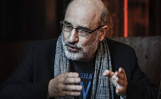 Fernando Aramburu estará en Granada cerrando el Festival Internacional de Poesía.