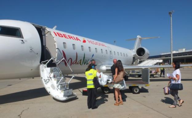 La huelga de pilotos de Air Nostrum provoca la cancelación de 12 vuelos en Granada