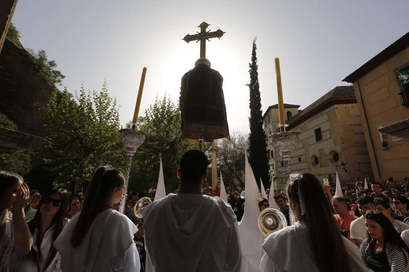 Los Dolores salen de San Pedro y San Pablo