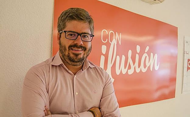 Fran Hervías, secretario de Organización de Ciudadanos y número uno por Granada para las generales, posa durante una entrevista para IDEAL. 
