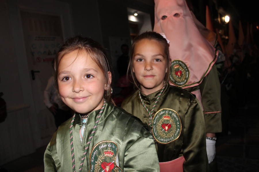 Los Antiguos Caballeros Legionarios de Torremolinos y la Banda de la Encarnación completan el cortejo que este año supera las 250 personas