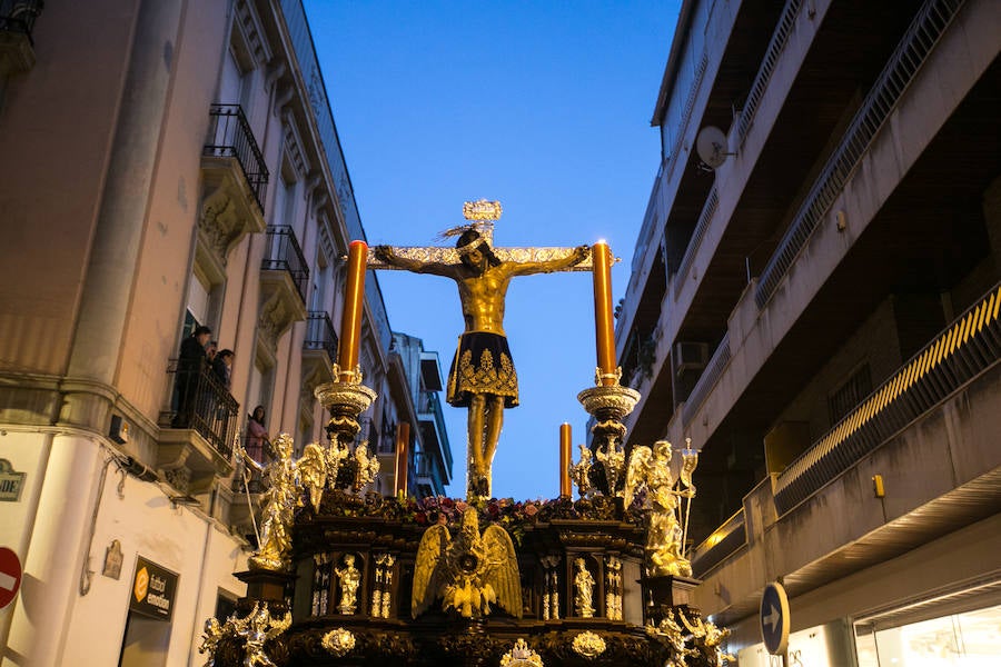 La última cofradía de este lunes comienza a recorrer el centro de la ciudad a última hora de la tarde