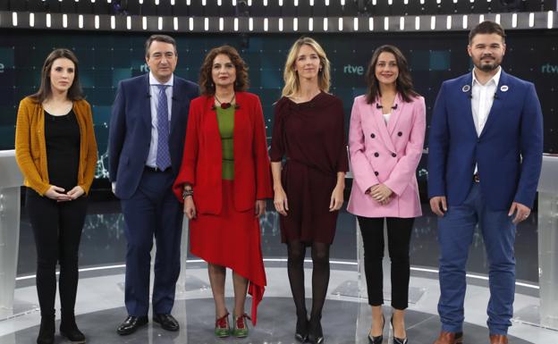 De izquierda a derecha: Irene Montero (Unidas Podemos), Aitor Esteban (PNV), Maria Jesús Montero (PSOE), Cayetana Álvarez de Toledo(PP), Inés Arrimadas (Ciudadanos) y Gabriel Rufian (ERC), antes del debate electora. 